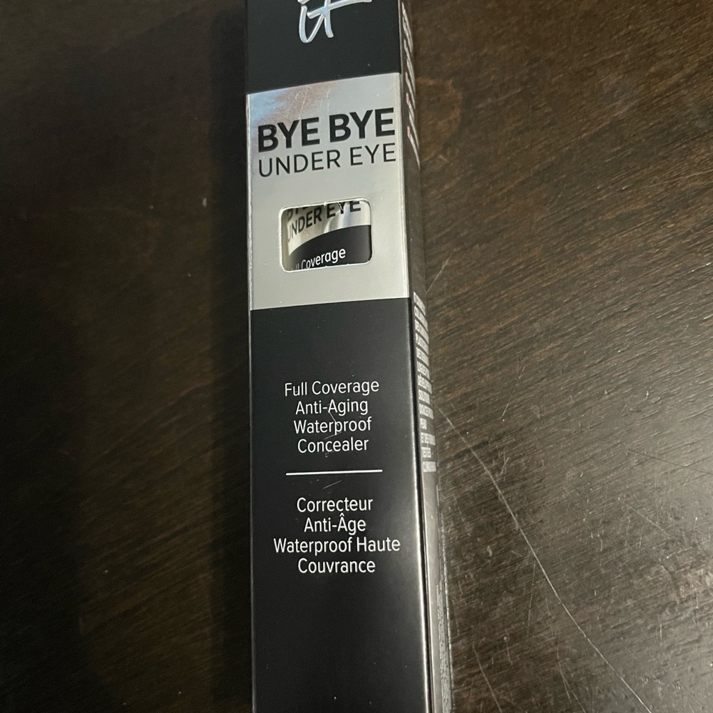 IT Cosmetics Bye Bye Under Eye Full Coverage Anti-Aging Waterproof Concealer M